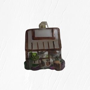 Charming Greenhouse Ornament.